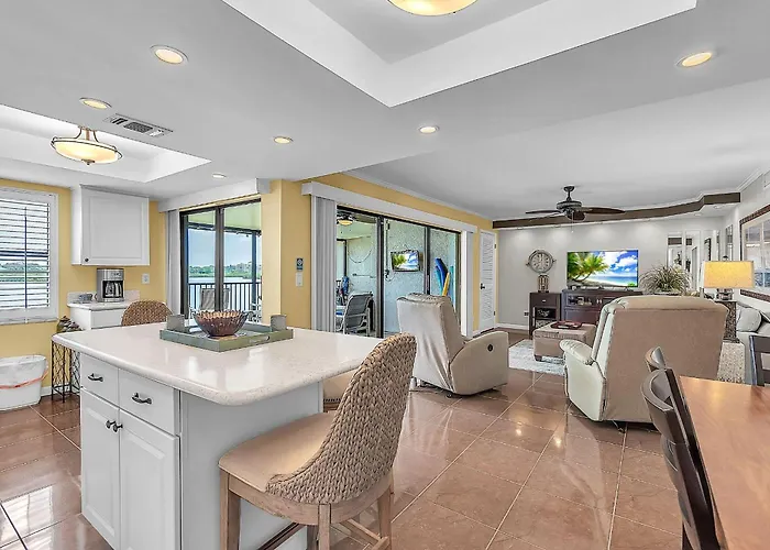 Sea Club #29 - Our Sunrise Nest * Clearwater Beach